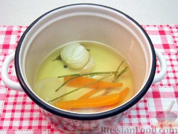 Крем-суп из баклажанов и помидоров с плавленым сыром